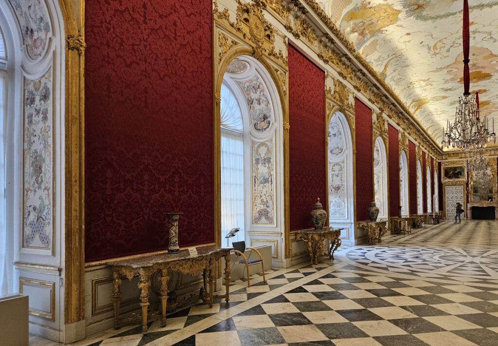 Neues Schloss: Große Galerie
