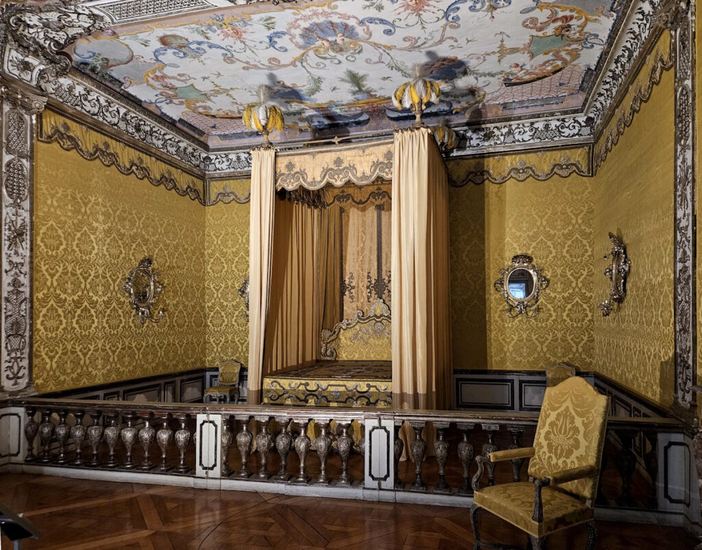 Neues Schloss: Schlafzimmer der Königin
