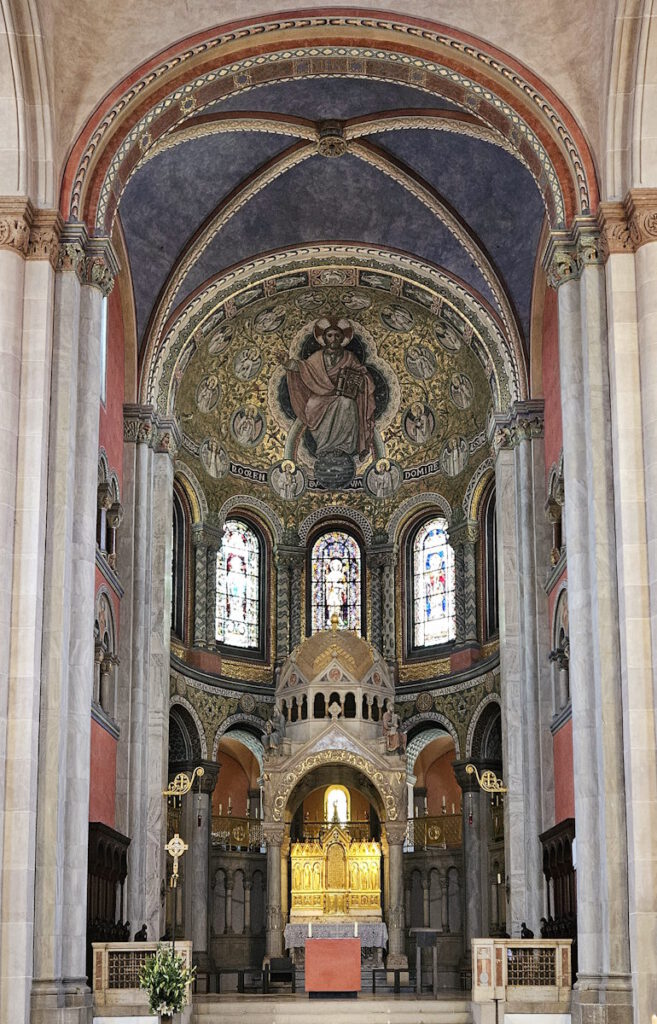 St. Benno Hauptaltar
