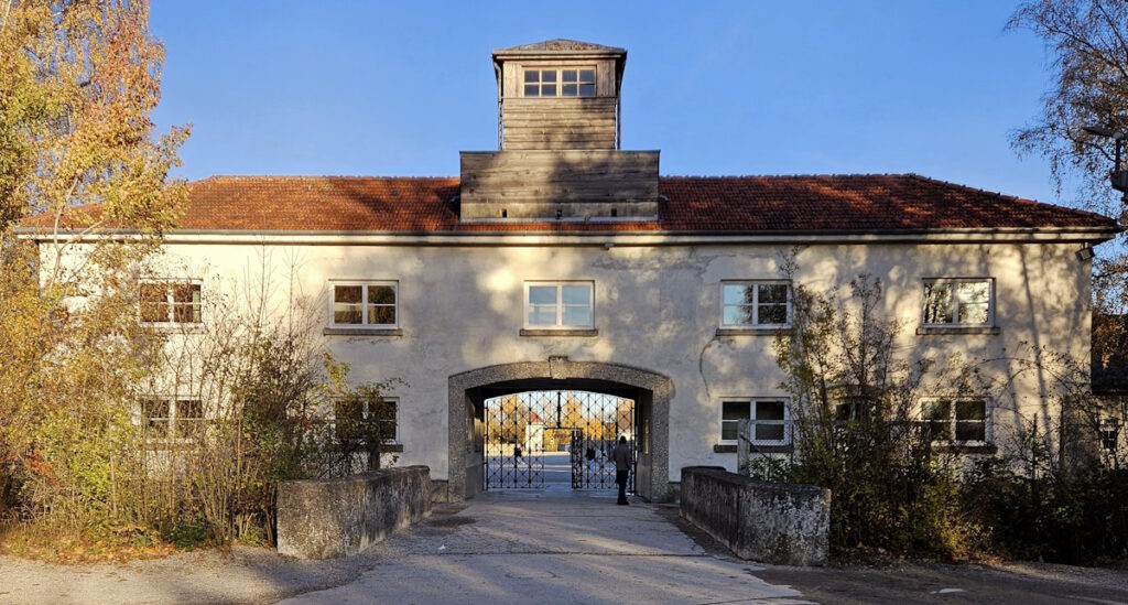 Jourhaus Lagerportal Dachau