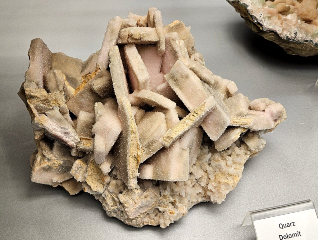 Quarz, Dolomit, Mangandolomit