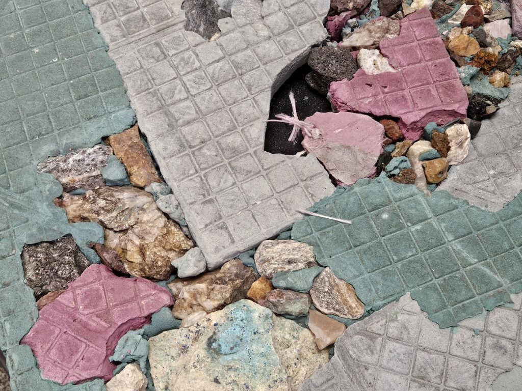 Danilo Bastione Vase der Welt