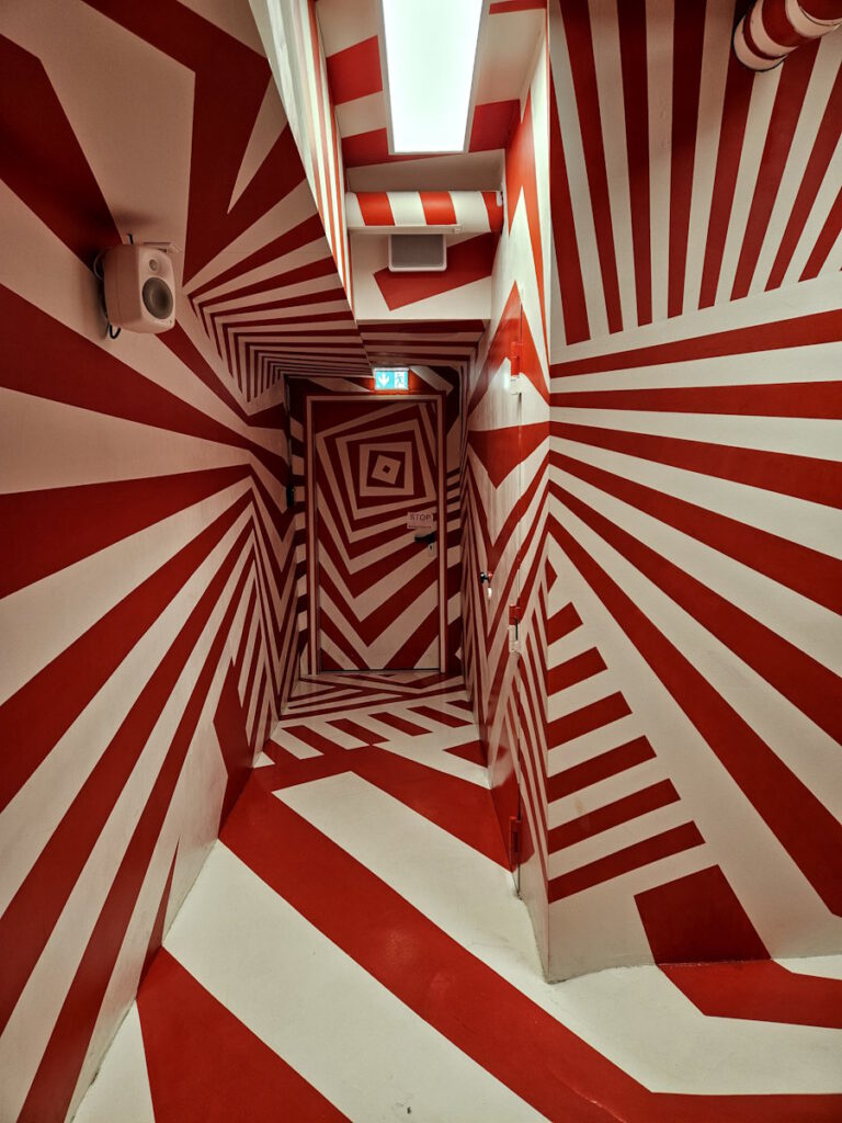 Wege durchs WOW-Museum