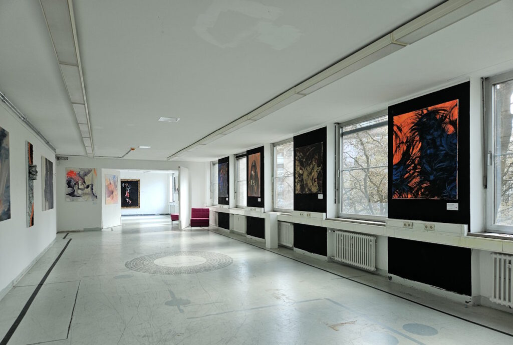 Pop Up Gallery It Takes Two